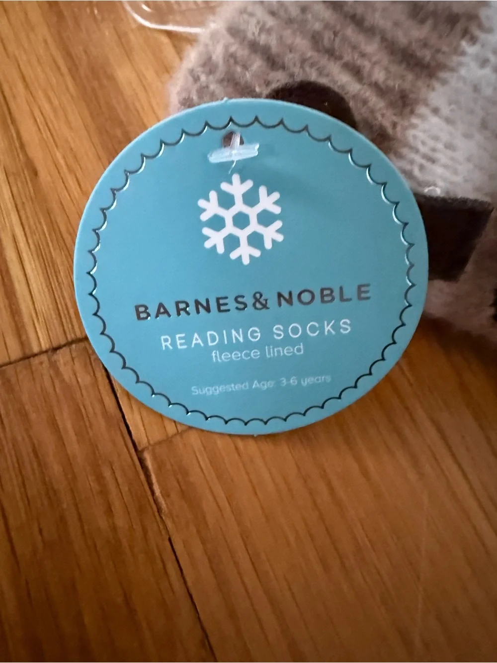 NWT Barnes & Noble Beige and White Reindeer Knee-High Kids Socks